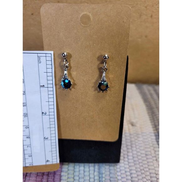 (3 for $15)~JoMa~ Silvertone Blue Australian Crystal Earrings- NWT - Picture 3 of 4
